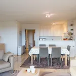 Apartment Bright With The Terrace