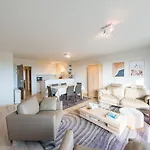 Bright With The Terrace Apartment