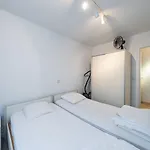 Apartment Bright With The Terrace