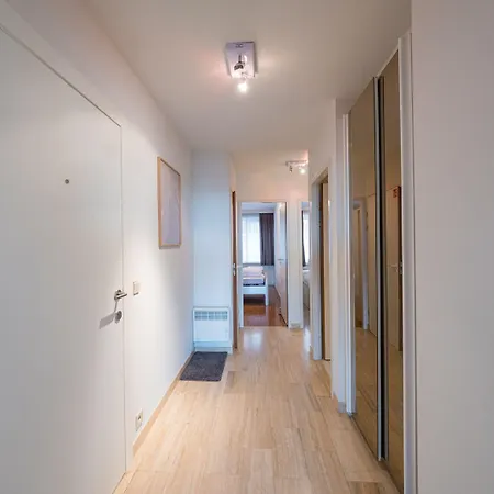 Apartment Bright With The Terrace *