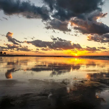 Bright With The Terrace Appartement Middelkerke